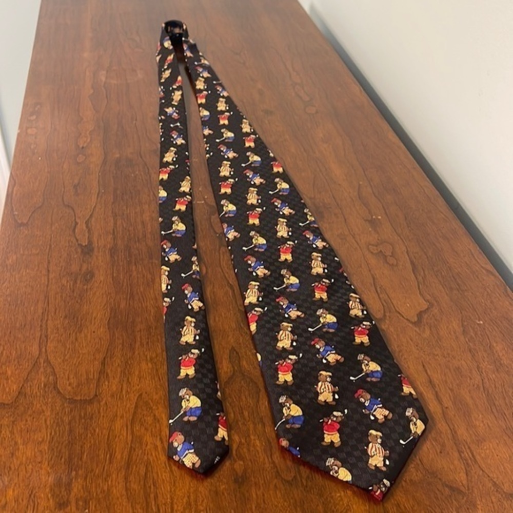 Museum Artifacts All Silk Men’s Tie Black‎ with Bears playing Golf